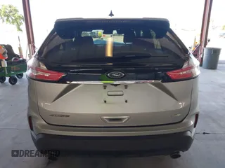 2020 Ford Edge SE z VIN 2FMPK3G97LBA60726, wystawiony jako IAAI lot #41996884 z przebiegiem 62 817 mil mil oraz . Historia ofert i sprzedaży dostępna na DreamBid. Obrazek 16.