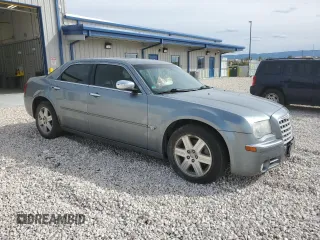 2006 Chrysler 300 C with VIN 2C3KK63H76H513472, listed as a Copart auction lot 72641824 with 178,979 mi miles and Clean Title. Bid and sale history available at carsss.com. Image 4.