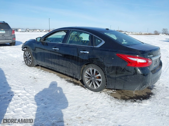 2017 Nissan Altima 2.5 SR with VIN 1N4AL3AP9HC470004, listed as a IAAI auction lot 41564947 with 118,219 mi miles. Bid and sale history available at carsss.com. Image 3.