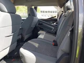 2017 Ram 2500 Big Horn with VIN 3C6UR5DJ2HG571169, listed as a IAAI auction lot 40700285 with 119,460 mi miles. Bid and sale history available at carsss.com. Image 8.