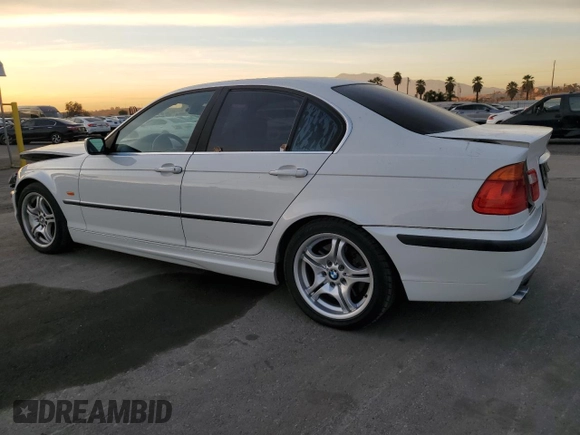 2001 BMW 3 Series 330i with VIN WBAAV53421FJ71992, listed as a Copart auction lot 85248964 with 180,467 mi miles and Salvage Title. Bid and sale history available at carsss.com. Image 2.