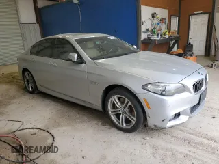 2015 BMW 5 Series 528i xDrive with VIN WBA5A7C55FG143543, listed as a Copart auction lot 45750425 with 93,435 mi miles and Salvage Title. Bid and sale history available at carsss.com. Image 4.