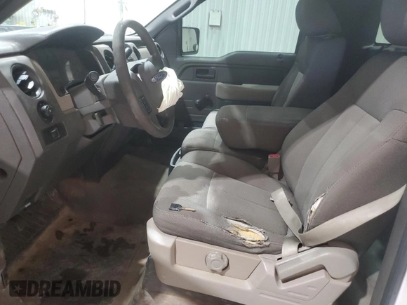 2010 Ford F-150 XL с VIN 1FTMF1CW3AKE74410, выставлен на аукционе Copart как лот 57287195 с пробегом 154 739 миль миль и На запчасти • Non repairable. История ставок и продаж доступна на DreamBid. Изображение 7.