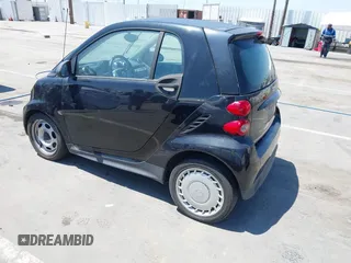 2015 Smart fortwo Passion с VIN WMEEJ3BA7FK802991, выставлен на аукционе IAAI как лот 42672202 с пробегом 45 850 миль миль и . История ставок и продаж доступна на DreamBid. Изображение 3.