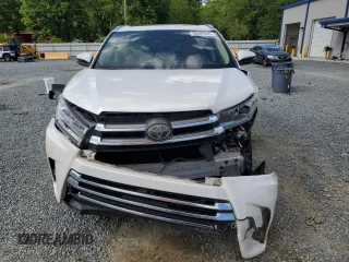 2017 Toyota Highlander Limited with VIN 5TDYZRFH6HS219547, listed as a Copart auction lot 55487995 with 129,617 mi miles and Salvage title. Bid and sale history available at DreamBid. Image 5.