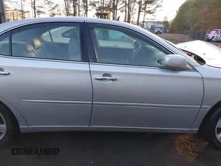 2005 Lexus ES 330 with VIN JTHBA30G355067558, listed as a IAAI auction lot 41273706 with 202,361 mi miles. Bid and sale history available at carsss.com. Image 13.