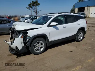 2020 GMC Terrain SLE z VIN 3GKALTEV5LL164390, wystawiony jako Copart lot #49792365 z przebiegiem 151 725 mil mil oraz Nie do naprawy. Historia ofert i sprzedaży dostępna na DreamBid. Obrazek 1.