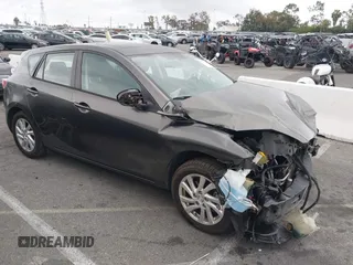 2012 Mazda 3 i Grand Touring z VIN JM1BL1M8XC1672751, wystawiony jako IAAI lot #42298766 z przebiegiem 129 056 mil mil oraz . Historia ofert i sprzedaży dostępna na DreamBid. Obrazek 1.