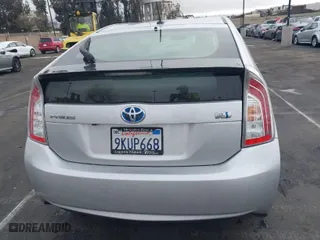 2015 Toyota Prius Four with VIN JTDKN3DU8F2003525, listed as a IAAI auction lot 41490038 with 84,906 mi miles. Bid and sale history available at carsss.com. Image 16.