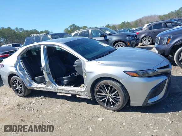 2021 Toyota Camry SE Nightshade with VIN 4T1G11AK3MU609515, listed as a IAAI auction lot 41764036 with 68,739 mi miles and . Bid and sale history available at carsss.com. Image 13.