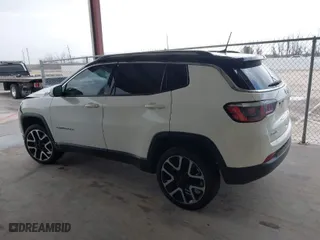 2018 Jeep Compass Limited with VIN 3C4NJDCB9JT376837, listed as a IAAI auction lot 41709932 with 128,838 mi miles. Bid and sale history available at carsss.com. Image 14.