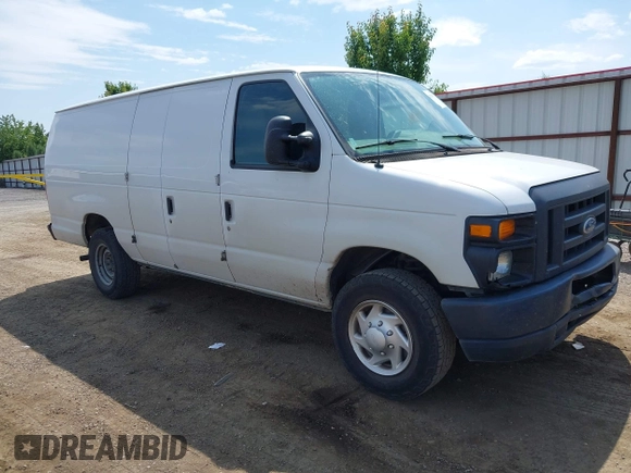 2014 Ford Econoline Cargo Commercial z VIN 1FTNS2EW9EDB03748, wystawiony jako IAAI lot #42574971 z przebiegiem 250 937 mil mil oraz . Historia ofert i sprzedaży dostępna na DreamBid. Obrazek 1.