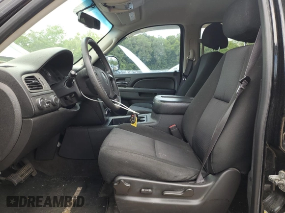 2013 Chevrolet Tahoe Commercial z VIN 1GNSK2E00DR159875, wystawiony jako Copart lot #58778595 z przebiegiem 203 215 mil mil oraz Czysty tytuł • Clean title. Historia ofert i sprzedaży dostępna na DreamBid. Obrazek 7.