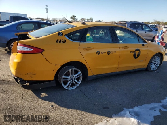 2015 Ford Fusion S Hybrid with VIN 3FA6P0UU5FR166404, listed as a Copart auction lot 45393185 with 347,997 mi miles and Clean Title. Bid and sale history available at carsss.com. Image 3.