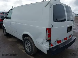 2004 Chevrolet Astro Cargo Van with VIN 1GCDM19X54B119765, listed as a IAAI auction lot 41777564 with 162,810 mi miles. Bid and sale history available at carsss.com. Image 3.