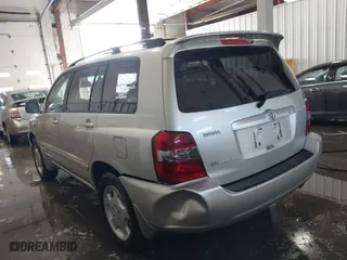2004 Toyota Highlander with VIN JTEEP21A340057007, listed as a IAAI auction lot 41702526 with 183,608 mi miles. Bid and sale history available at carsss.com. Image 3.
