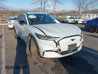 2023 Ford Mustang Mach-E Select с VIN 3FMTK1SS2PMA14383, выставлен на аукционе IAAI как лот 41294109 с пробегом 18 346 миль миль и . История ставок и продаж доступна на DreamBid. Изображение 6.