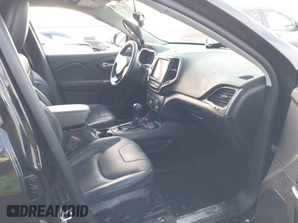 2020 Jeep Cherokee Limited with VIN 1C4PJMDX4LD575922, listed as a IAAI auction lot 41887410 with 23,384 mi miles and . Bid and sale history available at DreamBid. Image 5.