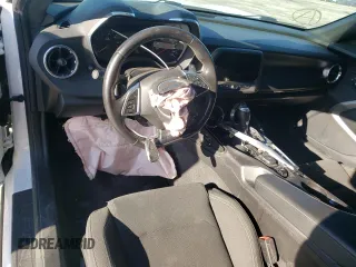 2017 Chevrolet Camaro 1SS with VIN 1G1FF1R7XH0120407, listed as a Copart auction lot 38251803 with 84,787 mi miles. Bid and sale history available at carsss.com. Image 8.