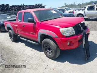 2006 Toyota Tacoma PreRunner z VIN 5TETU62NX6Z265482, wystawiony jako IAAI lot #41931729 z przebiegiem 255 000 mil mil oraz . Historia ofert i sprzedaży dostępna na DreamBid. Obrazek 1.