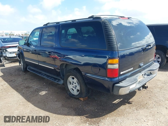 2004 Chevrolet Suburban LT with VIN 3GNEC16T24G290321, listed as a IAAI auction lot 41807808 with 176,964 mi miles. Bid and sale history available at carsss.com. Image 3.