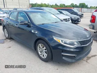 2018 Kia Optima LX z VIN 5XXGT4L34JG183535, wystawiony jako IAAI lot #42411181 z przebiegiem 111 649 mil mil oraz . Historia ofert i sprzedaży dostępna na DreamBid. Obrazek 1.