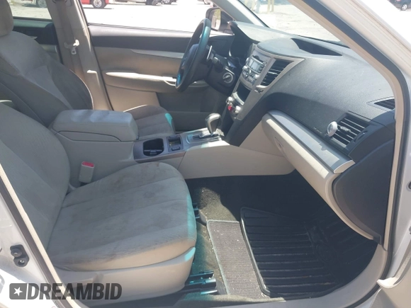 2012 Subaru Outback 2.5i z VIN 4S4BRCAC8C3263070, wystawiony jako IAAI lot #42299243 z przebiegiem 134 902 mil mil oraz . Historia ofert i sprzedaży dostępna na DreamBid. Obrazek 5.