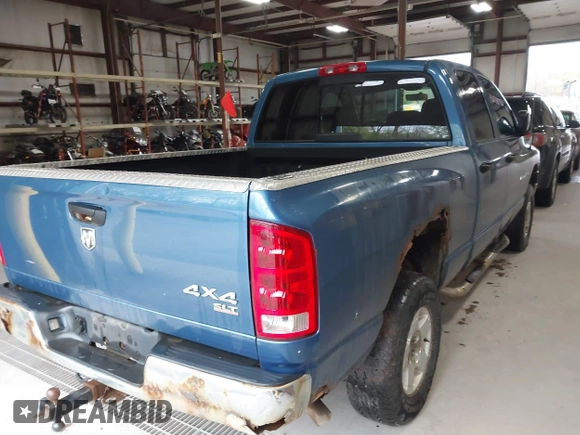 2005 Dodge 1500 SLT with VIN 1D7HU18D45S300274, listed as a IAAI auction lot 42138772 with 204,355 mi miles. Bid and sale history available at carsss.com. Image 4.