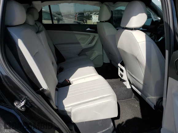 2024 Volkswagen Tiguan SE R-Line Black с VIN 3VV8B7AXXRM231775, выставлен на аукционе Copart как лот 48901195 с пробегом 2 234 миль миль и Списание • Salvage title. История ставок и продаж доступна на DreamBid. Изображение 11.