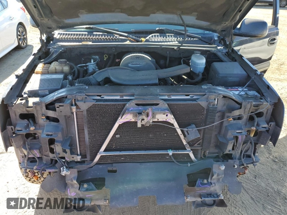 2005 Chevrolet Avalanche Z71 with VIN 3GNEK12Z75G211286, listed as a Copart auction lot 76143034 with 433,502 mi miles and Salvage Title. Bid and sale history available at DreamBid. Image 11.