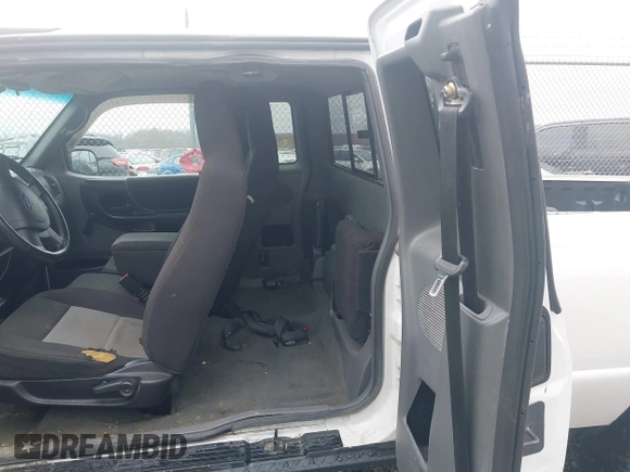 2004 Ford Ranger XL Fleet with VIN 1FTZR45E34PB40680, listed as a IAAI auction lot 41936213 with 98,112 mi miles and . Bid and sale history available at DreamBid. Image 8.