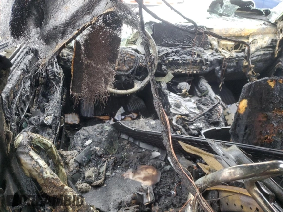2023 Kia Telluride S z VIN 5XYP6DGC4PG343032, wystawiony jako Copart lot #44969845 z przebiegiem Nie podano mil oraz Nie do naprawy • Non repairable. Historia ofert i sprzedaży dostępna na DreamBid. Obrazek 8.