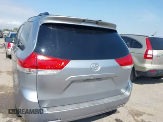 2011 Toyota Sienna XLE AAS with VIN 5TDYK3DC3BS007690, listed as a IAAI auction lot 42044640 with 253,359 mi miles. Bid and sale history available at carsss.com. Image 16.