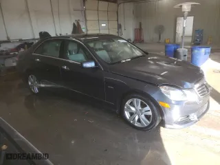 2011 Mercedes-Benz E-Class E 350 Luxury BlueTEC with VIN WDDHF2EBXBA293402, listed as a Copart auction lot 86140984 with 189,996 mi miles and Salvage Title. Bid and sale history available at carsss.com. Image 4.