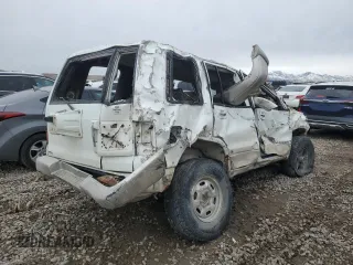 2001 Isuzu Trooper S z VIN JACDJ58X817J18687, wystawiony jako Copart lot #45499675 z przebiegiem Nie podano mil oraz Szkoda całkowita • Salvage title. Historia ofert i sprzedaży dostępna na DreamBid. Obrazek 3.