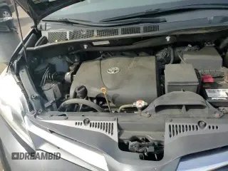 2018 Toyota Sienna Limited Premium with VIN 5TDDZ3DC3JS194793, listed as a Copart auction lot 84433205 with 148,305 mi miles and Salvage title. Bid and sale history available at DreamBid. Image 16.