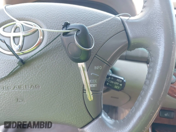 2005 Toyota Camry LE with VIN 4T1BF30K85U085126, listed as a IAAI auction lot 42192443 with 189,196 mi miles and . Bid and sale history available at DreamBid. Image 11.