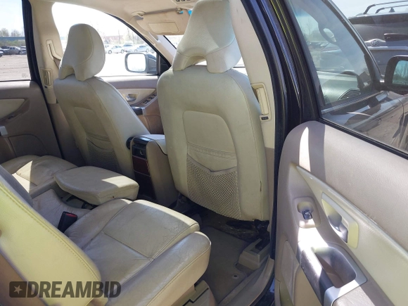 2007 Volvo XC90 I6 with VIN YV4CZ982771379514, listed as a IAAI auction lot 42064213 with 185,693 mi miles. Bid and sale history available at carsss.com. Image 8.