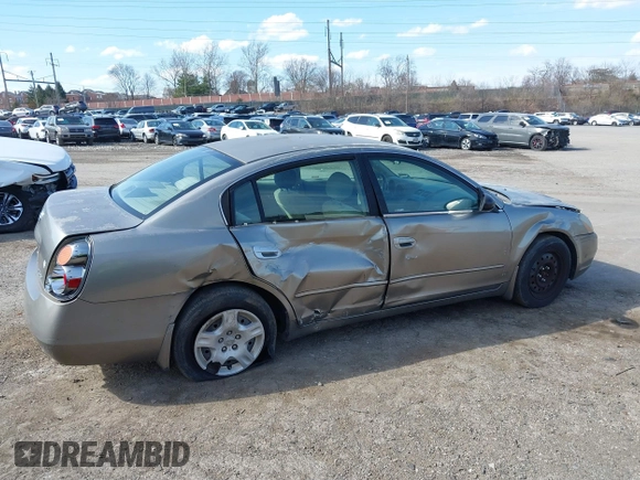 2002 Nissan Altima S with VIN 1N4AL11D92C256180, listed as a IAAI auction lot 41880101 with 112,228 mi miles. Bid and sale history available at carsss.com. Image 13.
