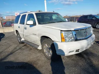 2004 Cadillac Escalade z VIN 1GYEC63T64R270674, wystawiony jako IAAI lot #41316835 z przebiegiem 228 808 mil mil oraz . Historia ofert i sprzedaży dostępna na DreamBid. Obrazek 1.