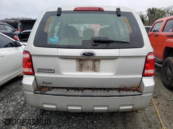 2009 Ford Escape XLS with VIN 1FMCU02779KB55136, listed as a Copart auction lot 81513864 with 108,906 mi miles and Salvage title. Bid and sale history available at DreamBid. Image 6.
