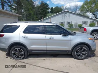 2013 Ford Explorer Sport z VIN 1FM5K8GT3DGC08879, wystawiony jako IAAI lot #42120822 z przebiegiem 183 713 mil mil oraz . Historia ofert i sprzedaży dostępna na DreamBid. Obrazek 13.