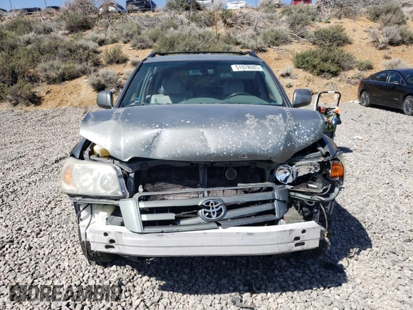 2005 Toyota Highlander with VIN JTEEP21A150102107, listed as a Copart auction lot 51978085 with 236,241 mi miles and Salvage Title. Bid and sale history available at DreamBid. Image 5.
