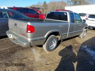 1998 GMC Sonoma SLS with VIN 1GTCS1948W8538832, listed as a IAAI auction lot 41536284 with 99,191 mi miles. Bid and sale history available at carsss.com. Image 4.
