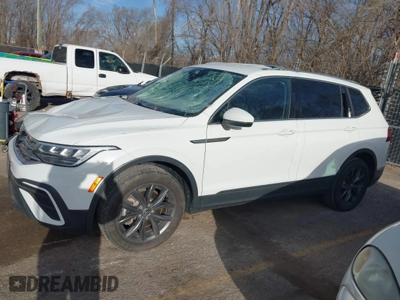 2022 Volkswagen Tiguan SE with VIN 3VV3B7AX9NM076592, listed as a IAAI auction lot 41816250 with 52,688 mi miles and . Bid and sale history available at DreamBid. Image 15.