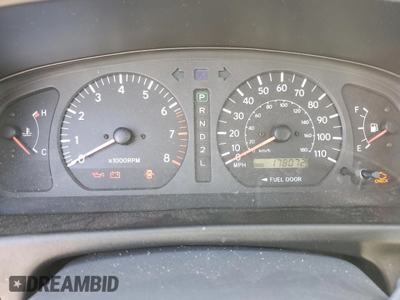 2000 Toyota Sienna LE with VIN 4T3ZF13C2YU254124, listed as a Copart auction lot 52034205 with 178,072 mi miles and Clean Title. Bid and sale history available at carsss.com. Image 9.