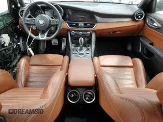 2020 Alfa Romeo Giulia Ti with VIN ZARFANBN5L7629963, listed as a Copart auction lot 60471274 with 35,827 mi miles and Salvage Title. Bid and sale history available at carsss.com. Image 8.