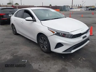 2023 Kia Forte LXS z VIN 3KPF24AD4PE508180, wystawiony jako IAAI lot #41891151 z przebiegiem 72 184 mil mil oraz . Historia ofert i sprzedaży dostępna na DreamBid. Obrazek 1.