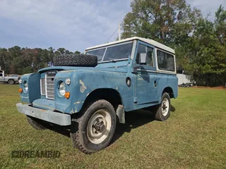 1976 Land Rover Defender с VIN 90123300A, выставлен на аукционе Copart как лот 81744514 с пробегом Не указан миль и Чистый • Clean title. История ставок и продаж доступна на DreamBid. Изображение 2.