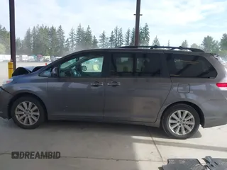 2014 Toyota Sienna Limited z VIN 5TDDK3DC9ES088584, wystawiony jako IAAI lot #42333016 z przebiegiem 115 138 mil mil oraz . Historia ofert i sprzedaży dostępna na DreamBid. Obrazek 14.